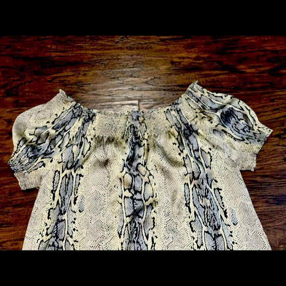 Vertigo Off Shoulder Snake Animal Print Lightweight M Dress or top, cap Sleeves - Picture 3 of 5